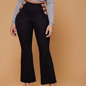 Cut out pants 🖤 PETITE